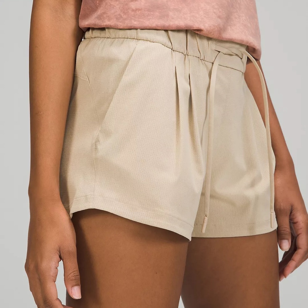 Lululemon On The Move High Rise Shorts